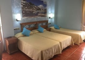 Hotel Arnal 4