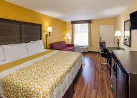 Days Inn by Wyndham Madison 4
