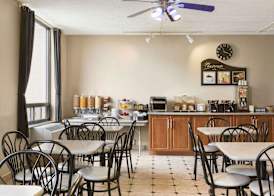 Days Inn by Wyndham Ottawa West 4