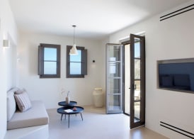 Elessa Hotel 4