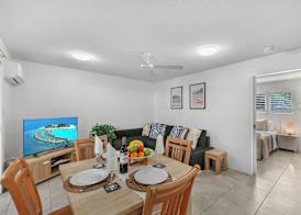 Chez Noosa Holiday Apartments 4