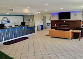 Days Inn & Suites by Wyndham Thibodaux 4
