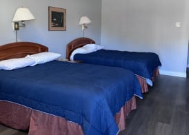 Knights Inn - Park Villa Motel, Midland 3