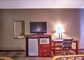 Super 8 by Wyndham Waterloo 3
