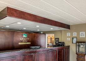 Quality Inn & Suites Easley - Greenville 2