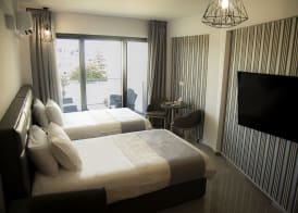 Jimmy's Suites 4