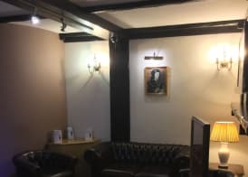 Ramada by Wyndham Crawley Gatwick 4