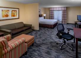 Country Inn & Suites by Radisson, Princeton, WV 5