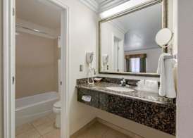 Rodeway Inn Adelanto US 395 5