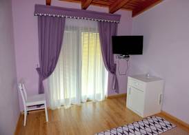 Hotel & Restaurant White City 5