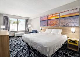 Days Inn & Suites by Wyndham Norton Shores Muskegon 2