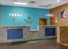 Quality Inn & Suites Bedford West 2