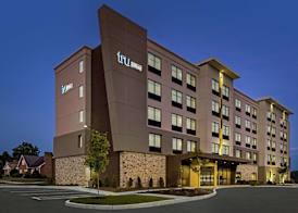 Tru By Hilton Hershey Chocolate Avenue 2