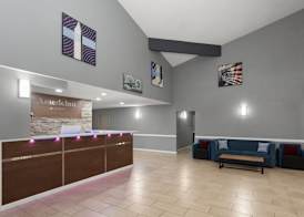 AmericInn by Wyndham Lake Mills 3