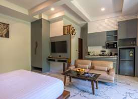 Loy Chalet 5