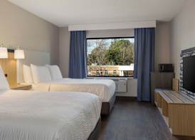 Lake Norman Inn and Suites 3