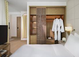Lanson Place Causeway Bay, Hong Kong 3