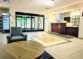 Grander Inn & Suites by IHG 2