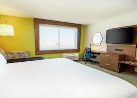 Holiday Inn Express & Suites LAS VEGAS - E TROPICANA by IHG 5