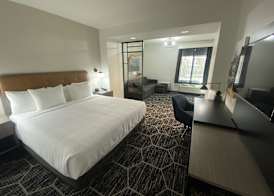 La Quinta Inn & Suites by Wyndham Yucaipa 5