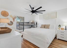 Park Shore Resort by Mike Z Rentals 5