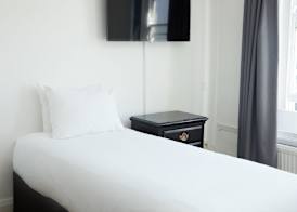 Bear Hotel by Greene King Inns 3