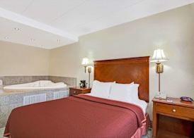 TraveIodge by Wyndham Parsippany 5