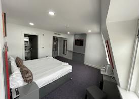 Ilford Hotel Goodmayes 5
