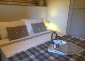 Room-double Room With Services 2