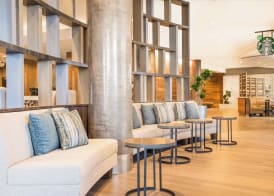 Courtyard by Marriott Seattle Bellevue/Downtown 2