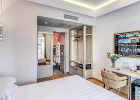 Relais Trevi 95 Boutique Hotel 4