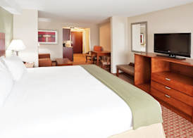 Holiday Inn Express & Suites NIAGARA FALLS by IHG 3