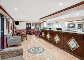 Howard Johnson by Wyndham Ft. Myers FL 2