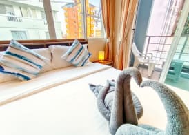 Sailor Hotel Pattaya - Nice Rooms & Steps to Walking Street 5
