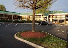 Howard Johnson Greensboro Near the Coliseum 5