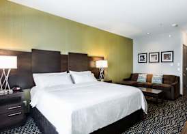Holiday Inn Express & Suites SPRUCE GROVE - STONY PLAIN by IHG 4