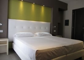 Napolit'amo Hotel Medina 3