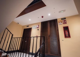 Apartamentos Reyes Católicos by Medina Living 5