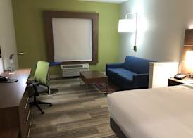 Holiday Inn Express & Suites PINEVILLE-ALEXANDRIA AREA by IHG 4