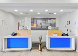 Holiday Inn Express & Suites MOUNT AIRY by IHG 3