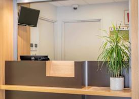 B&B HOTEL Marseille Aéroport Saint-Victoret 2