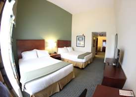 Holiday Inn Express & Suites COCOA by IHG 2