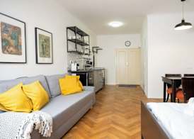 White Wolf House Hostel & Apartments 5