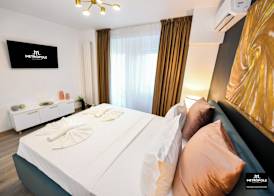 Metropole Apartments Central City 4