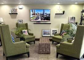Days Inn by Wyndham Great Lakes Naval Base 4