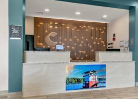 Comfort Inn & Suites 3