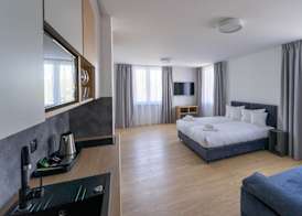 Milo Aparthotel 3