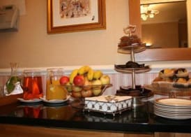 Avon Hotel 5