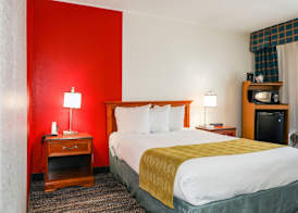 Ramada by Wyndham Cumberland Downtown 5