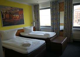 Hotel NEAR BY 2